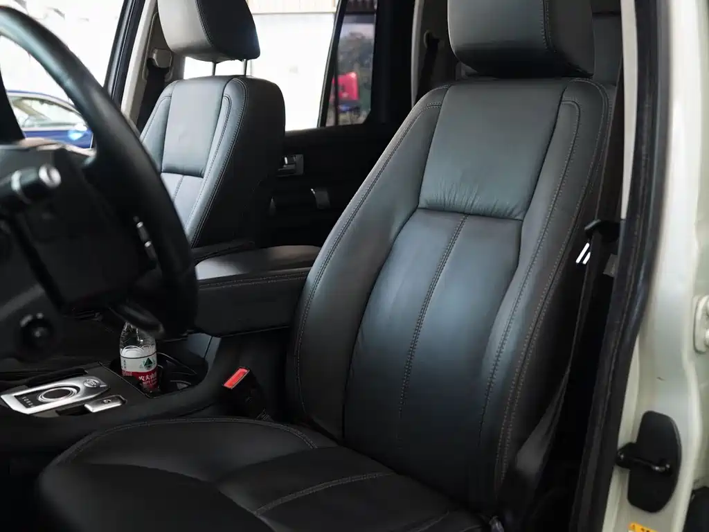 Land Rover Discovery 2014 — фото 13