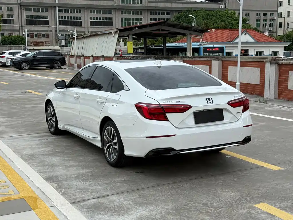 Honda Inspire 2022 — фото 4