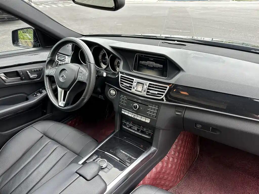 Mercedes-Benz E-Class 2016 — фото 14