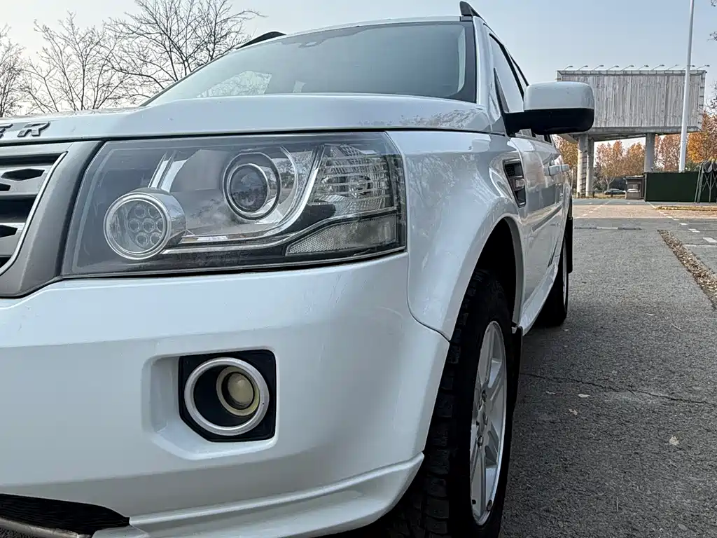 Land Rover Freelander 2 2013 — фото 15