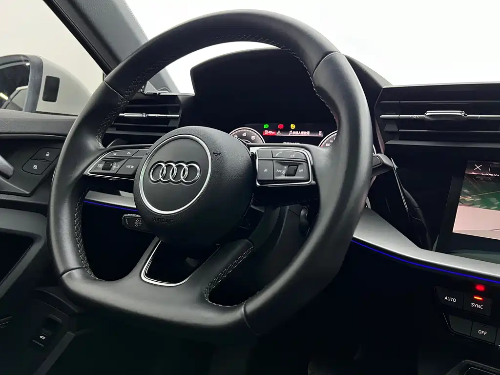Audi A3 2023 — фото 8