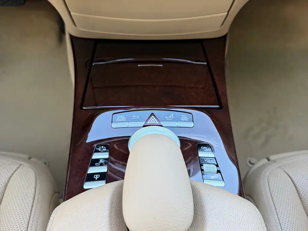Mercedes-Benz S-Class 2011 — фото 18