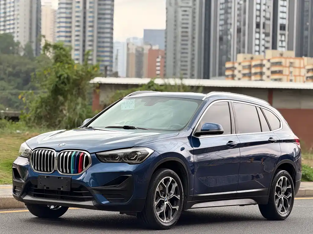 BMW X1 2021 — фото 1