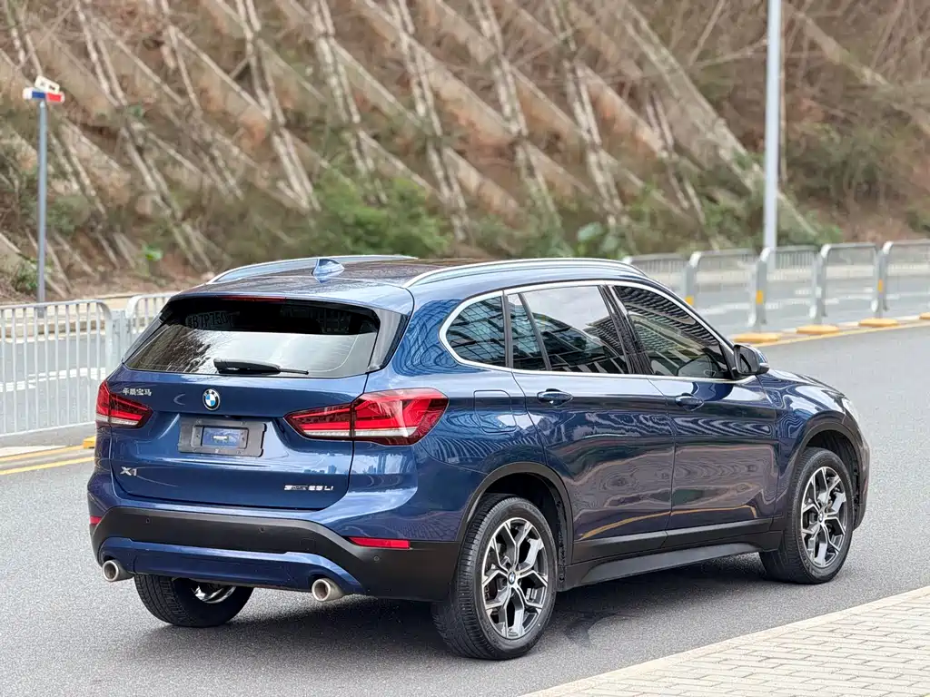 BMW X1 2021 — фото 11