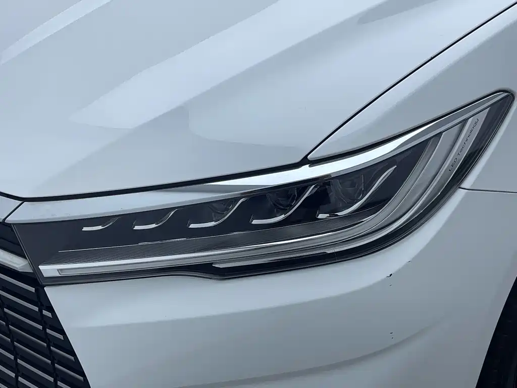 BYD Qin NEV 2022 — фото 11