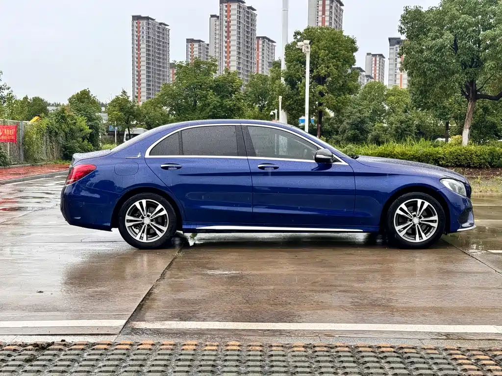 Mercedes-Benz C-Class 2017