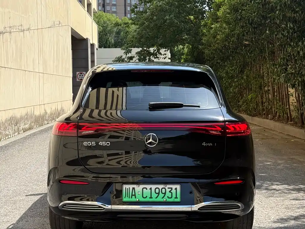 Mercedes-Benz EQS SUV 2025