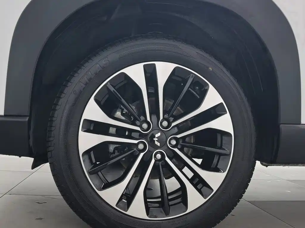 Wuling Starlight 560 New Energy 2026 — фото 17