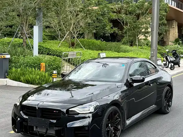 BMW M2 2025