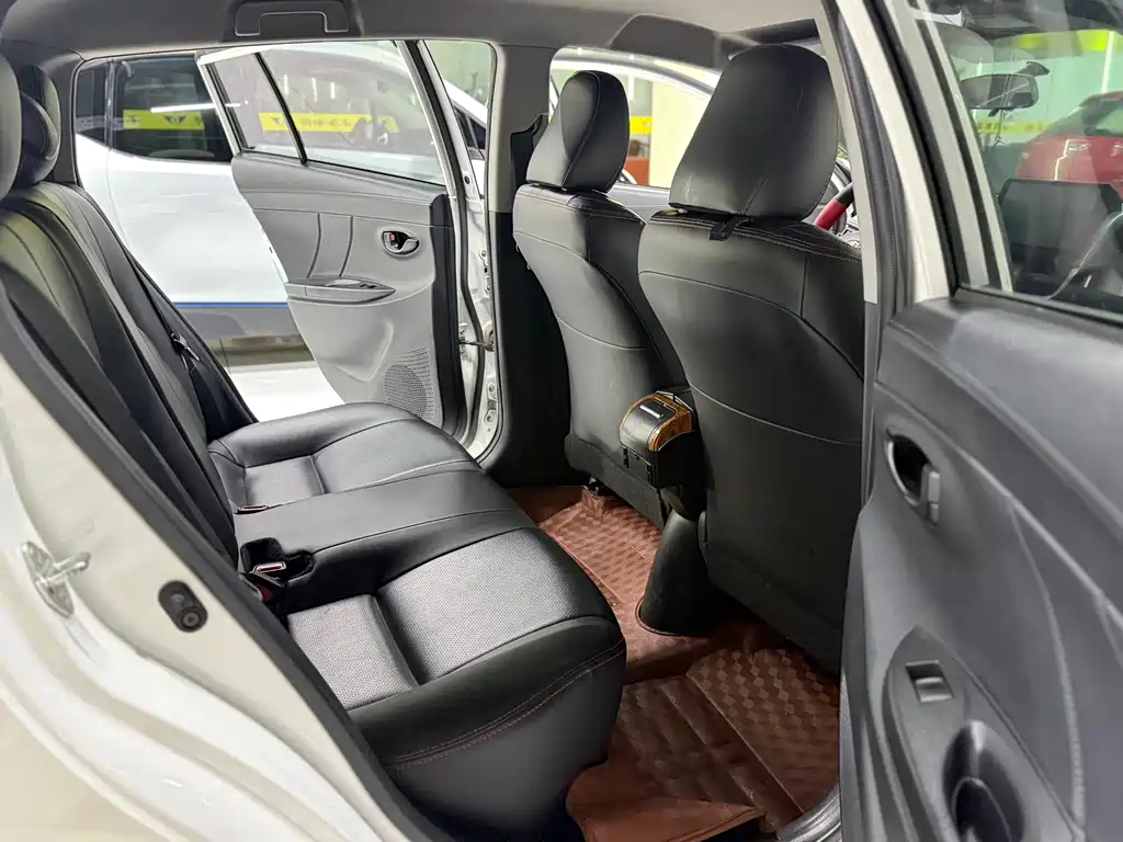 Toyota Vios FS 2017 — фото 9