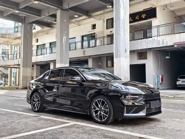 Lynk & Co 03 2020