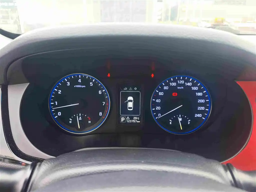 Hyundai Mistra 2015 — фото 17