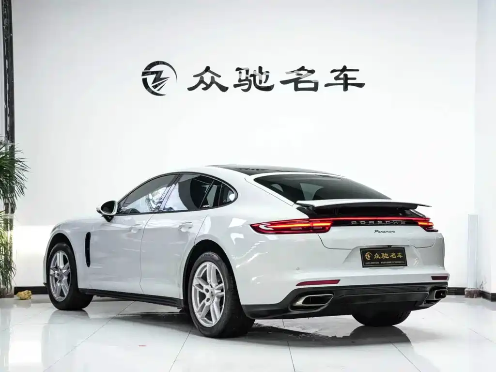 Porsche Panamera 2019 — фото 12