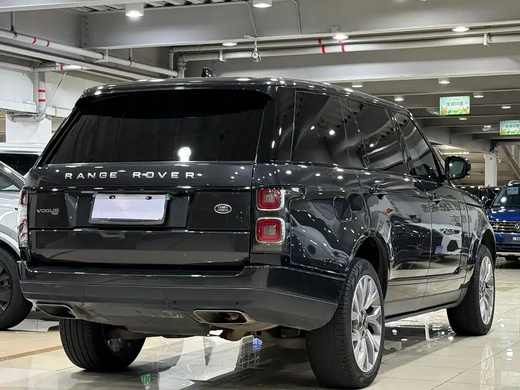 Land Rover Range Rover 2021 — фото 17