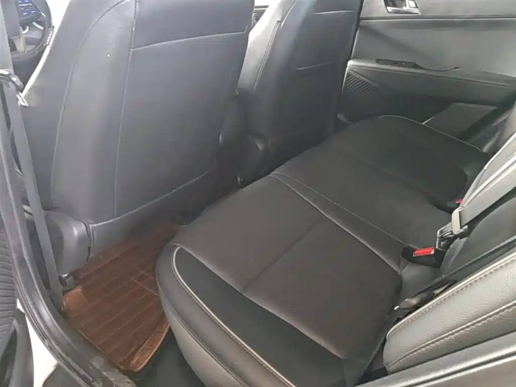 Hyundai ix25 2015 — фото 17