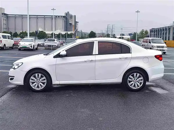 Roewe 350 2015