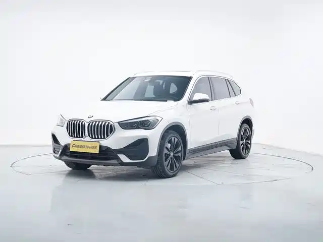 BMW X1 2021 — фото 1