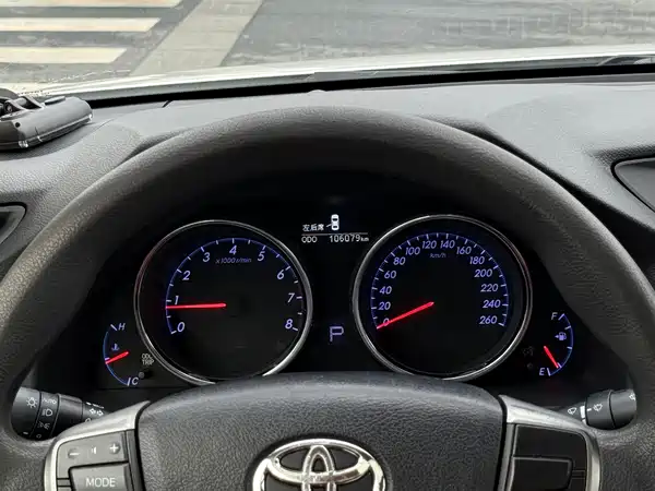Toyota Reiz 2013