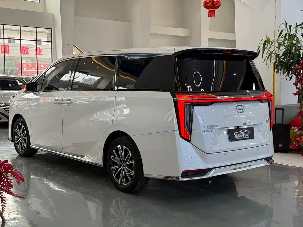 GAC Motor Trumpchi M8 2023 — фото 9