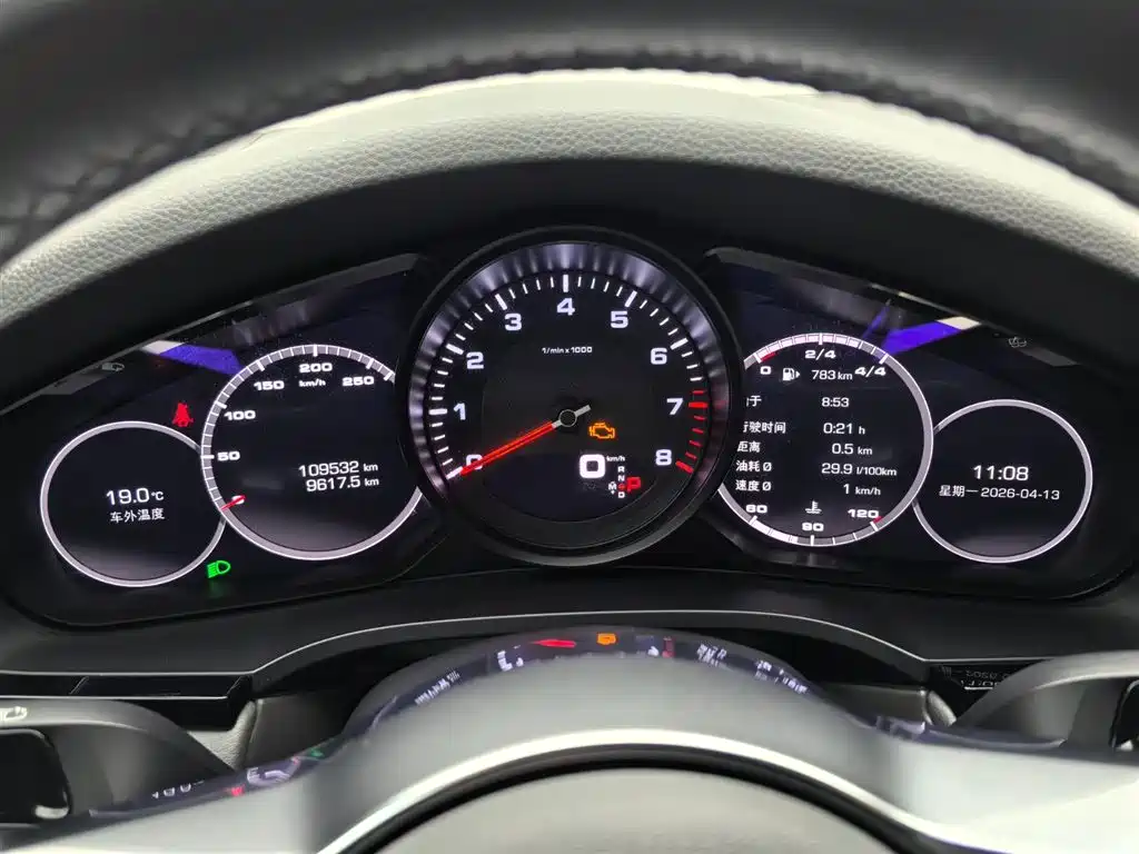 Porsche Cayenne 2018 — фото 10
