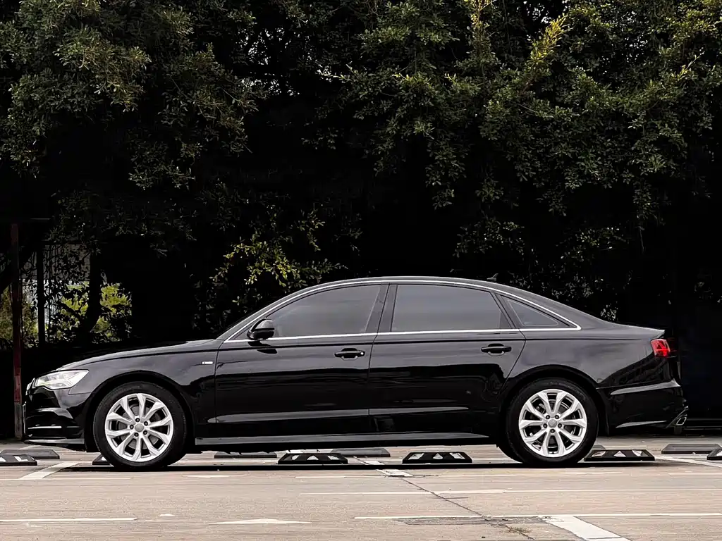Audi A6L 2018 — фото 7
