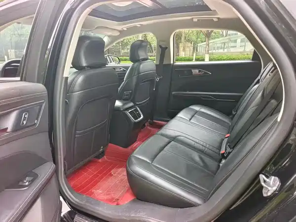Ford Taurus 2019