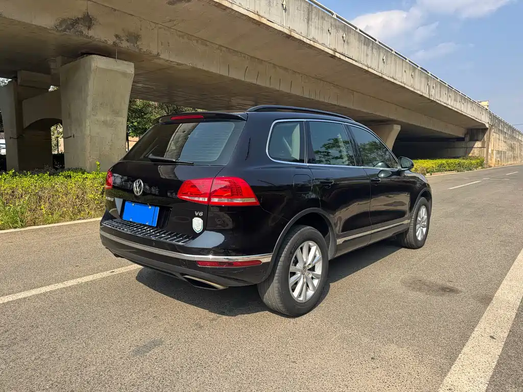 Volkswagen Touareg 2017 — фото 2