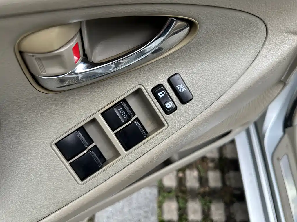 Toyota Camry 2008 — фото 19