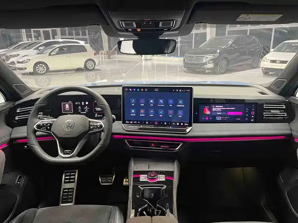 Volkswagen Tiguan L 2024