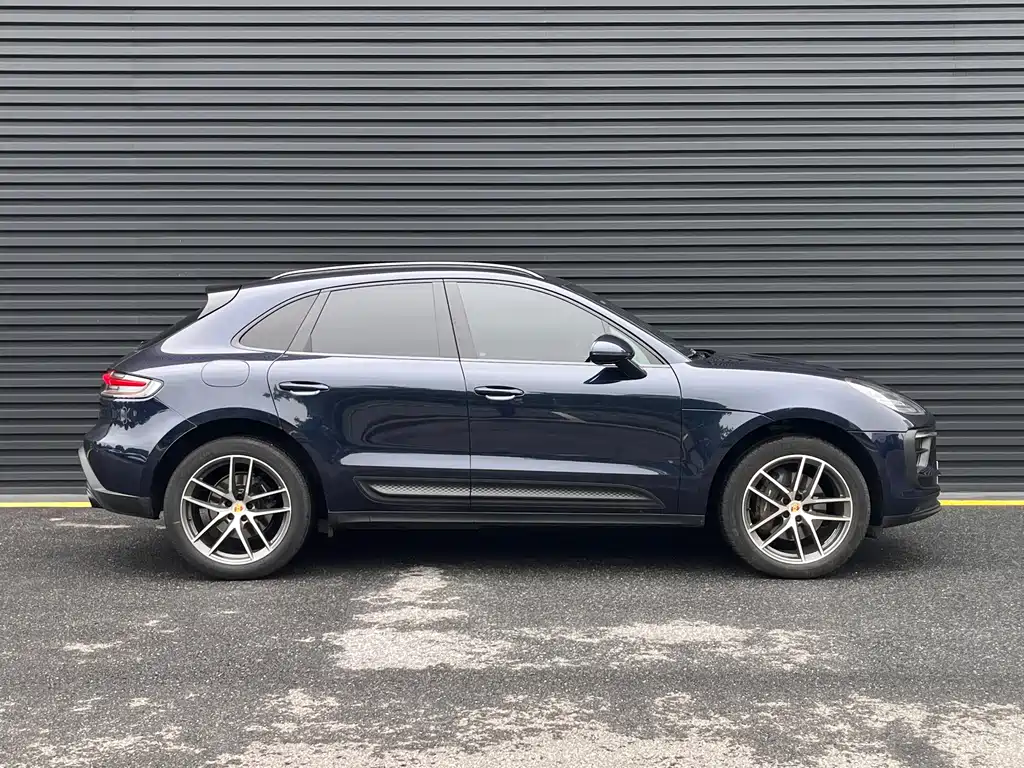 Porsche Macan 2023 — фото 2