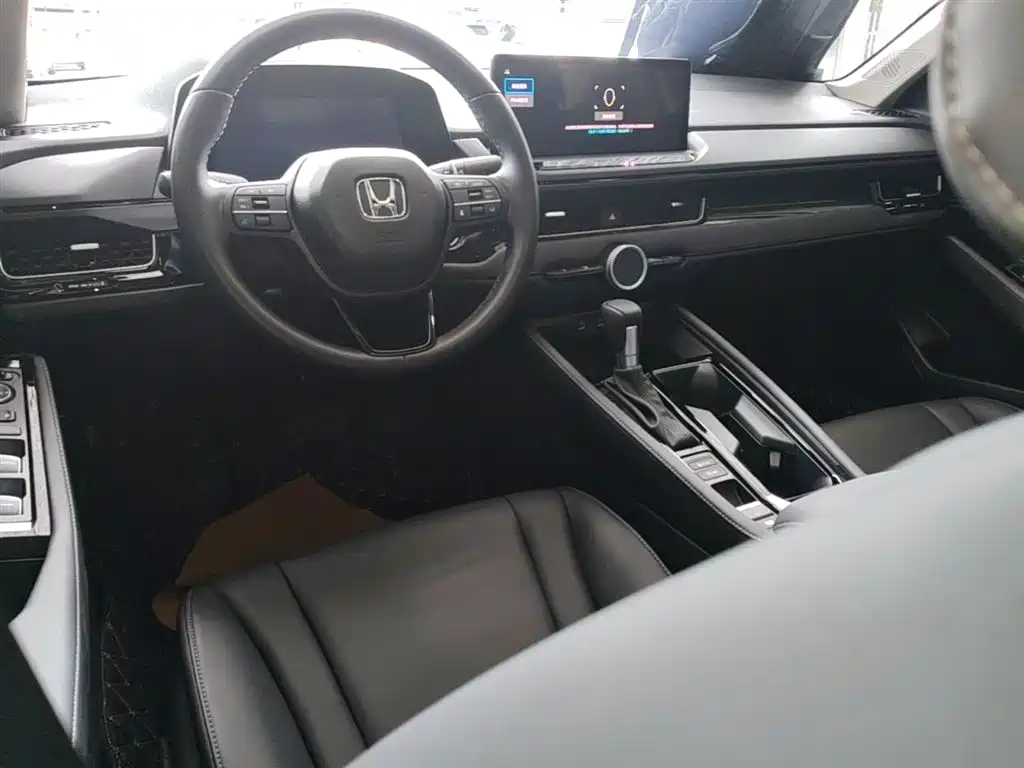Honda Inspire 2025 — фото 10