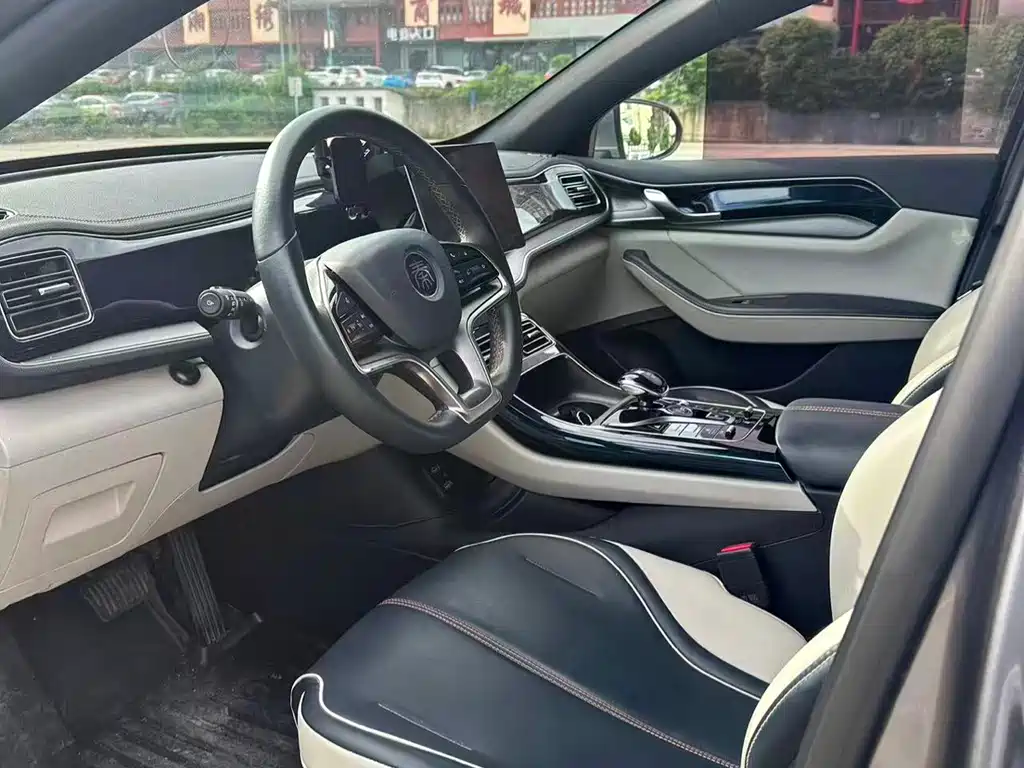 BYD Qin PLUS 2022 — фото 4