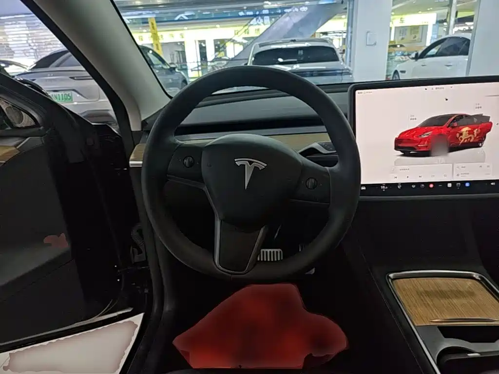 Tesla Model Y 2023 — фото 11