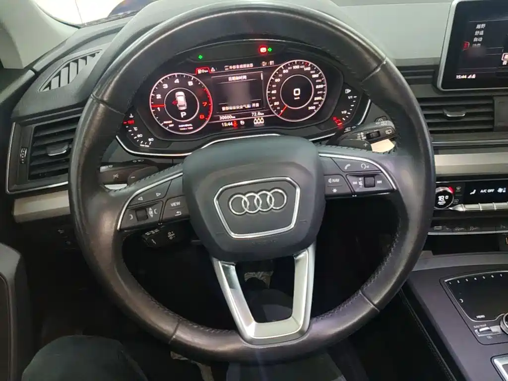 Audi Q5L 2019 — фото 11