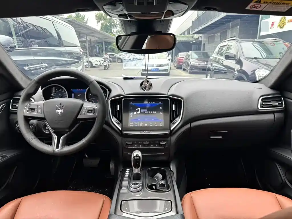 Maserati Ghibli 2016 — фото 4