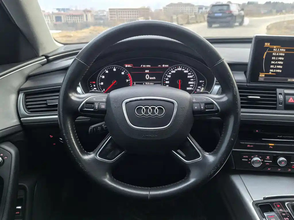 Audi A6L 2016 — фото 11