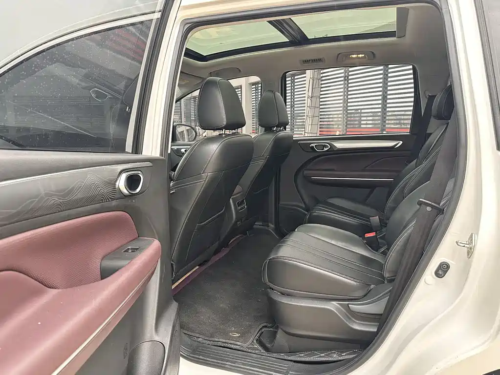 GAC Motor Trumpchi M6 2023 — фото 8