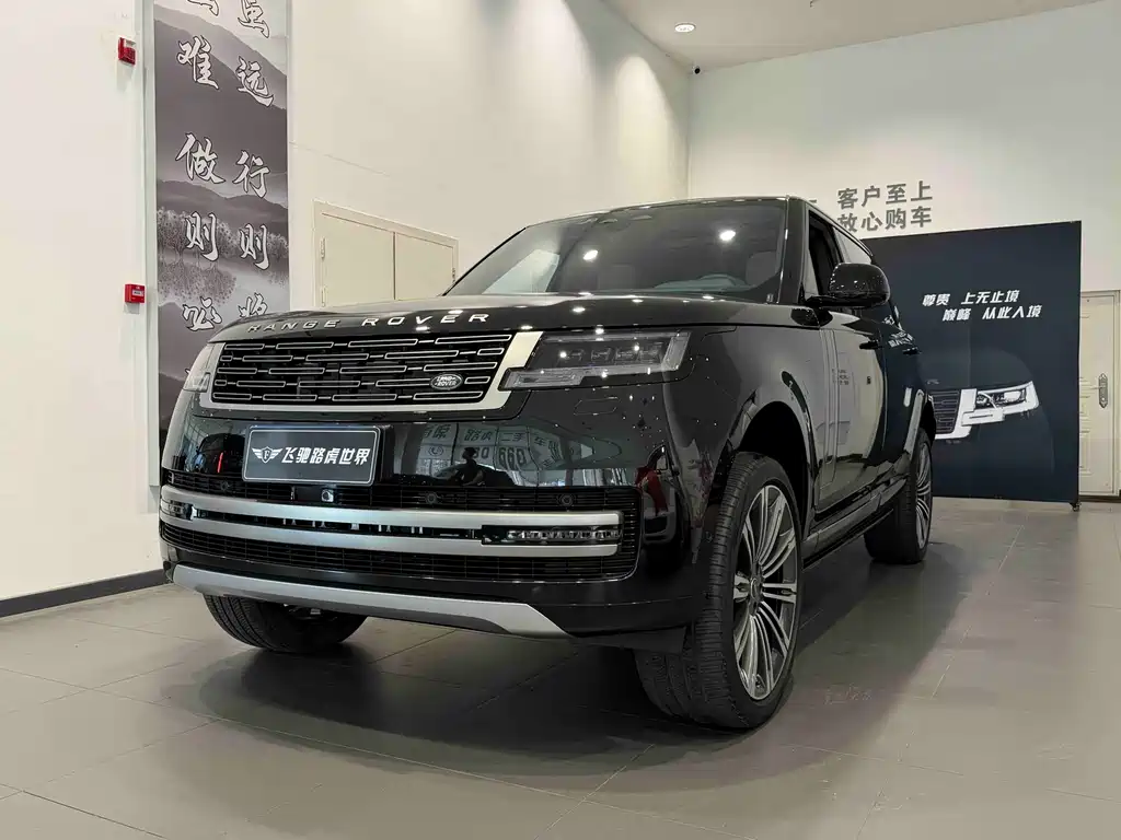 Land Rover Range Rover 2023 — фото 1