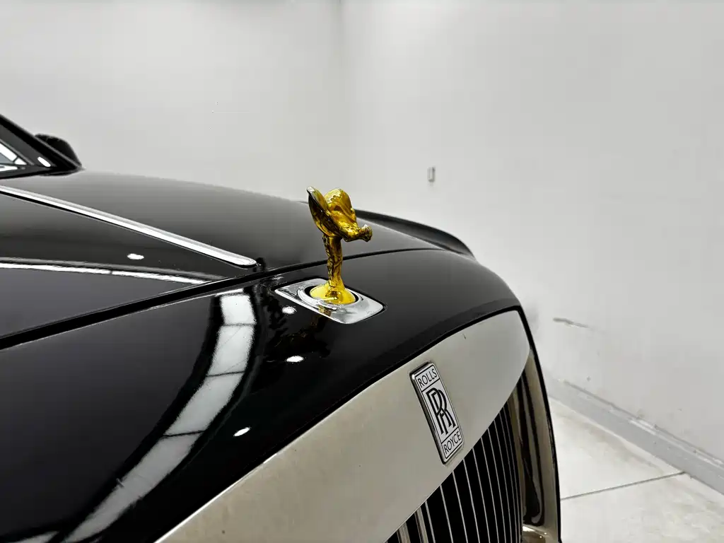 Rolls-Royce Ghost 2016 — фото 10