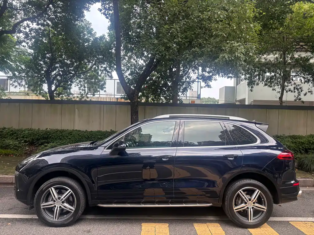 Porsche Cayenne 2016 — фото 9