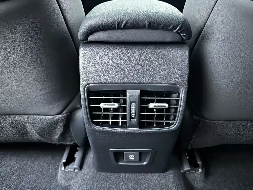 Toyota Levin 2023 — фото 15