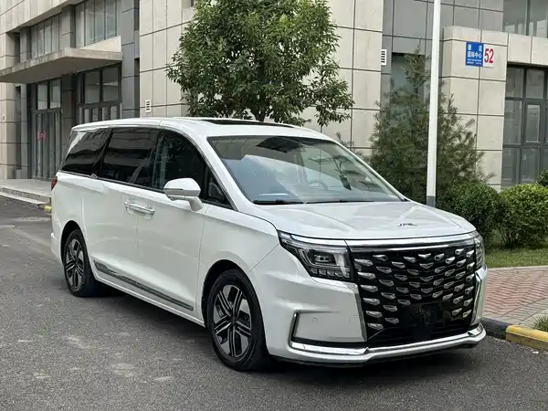 JAC Ruifeng RF8 2025