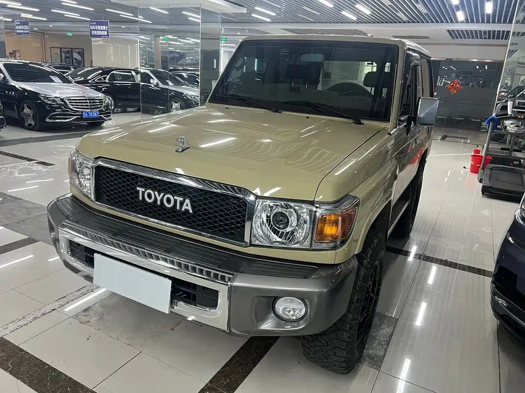 Toyota Land Cruiser 2025 — фото 1