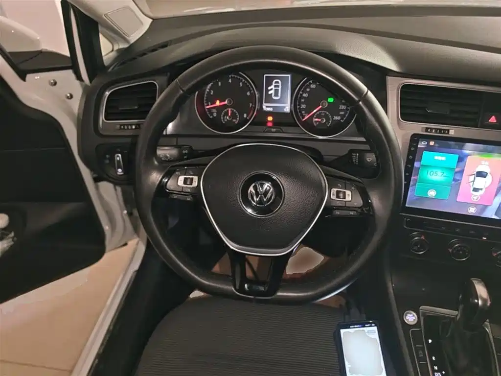 Volkswagen Golf 2018 — фото 11