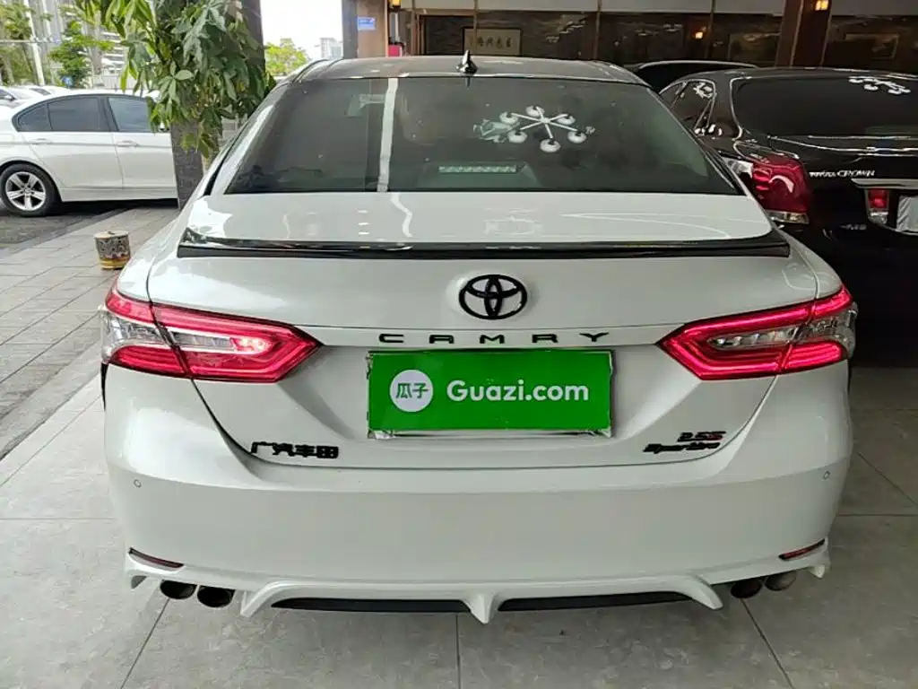Toyota Camry 2023 — фото 6