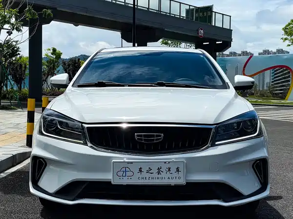 Geely Emgrand 2021