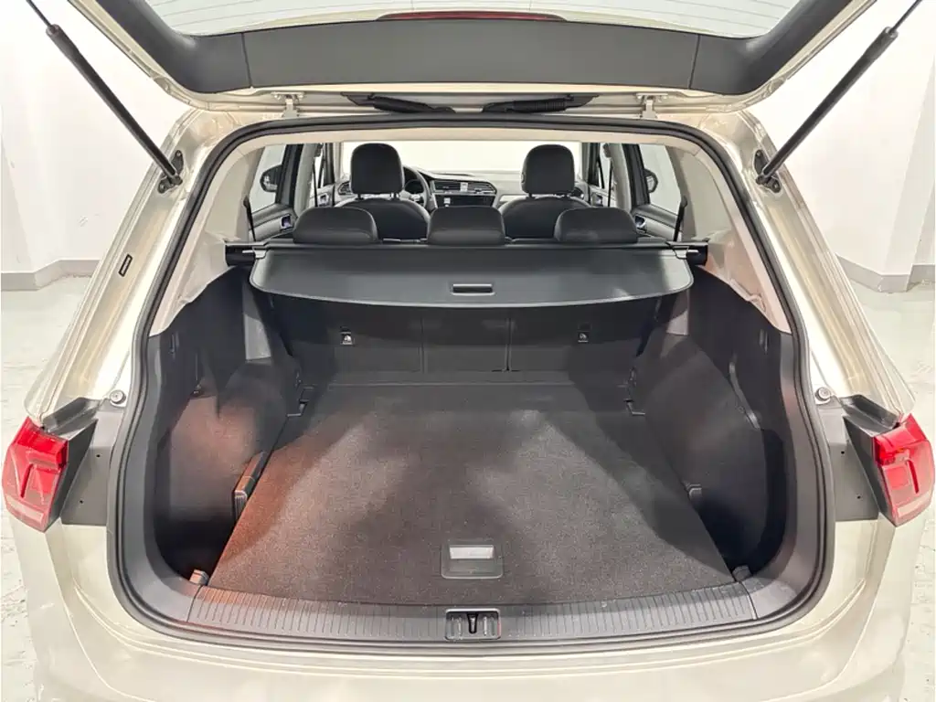 Volkswagen Tiguan L 2018 — фото 6