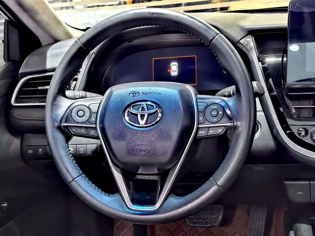 Toyota Camry 2021 — фото 8