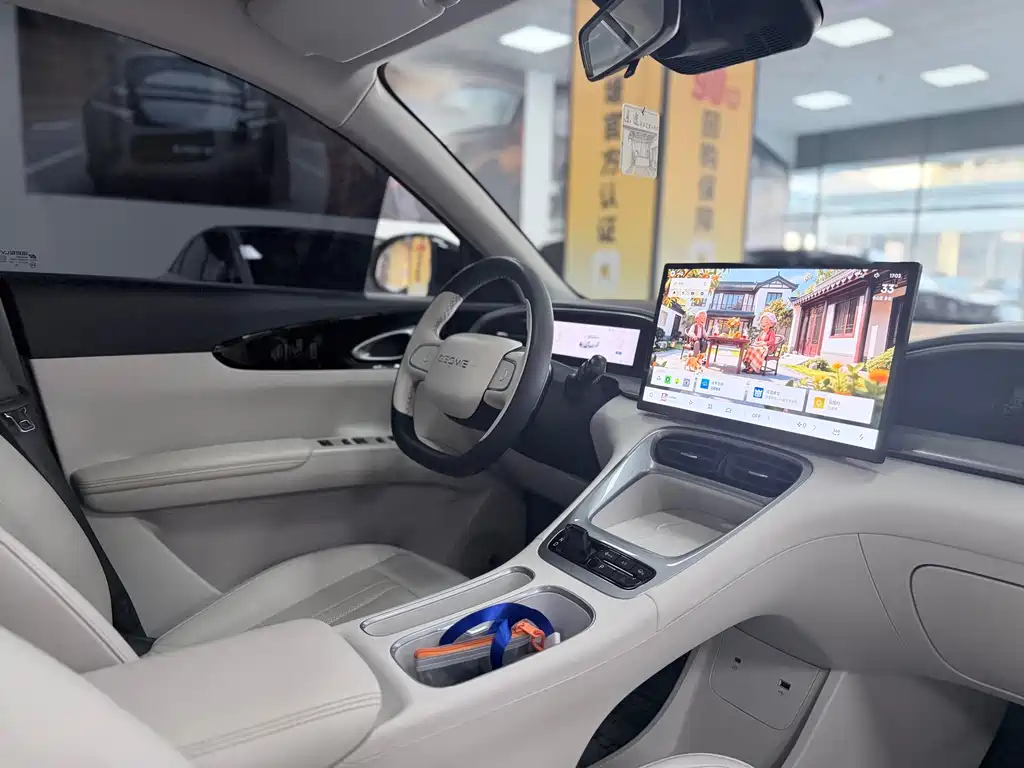 Geely Galaxy Starwish 2024 — фото 13
