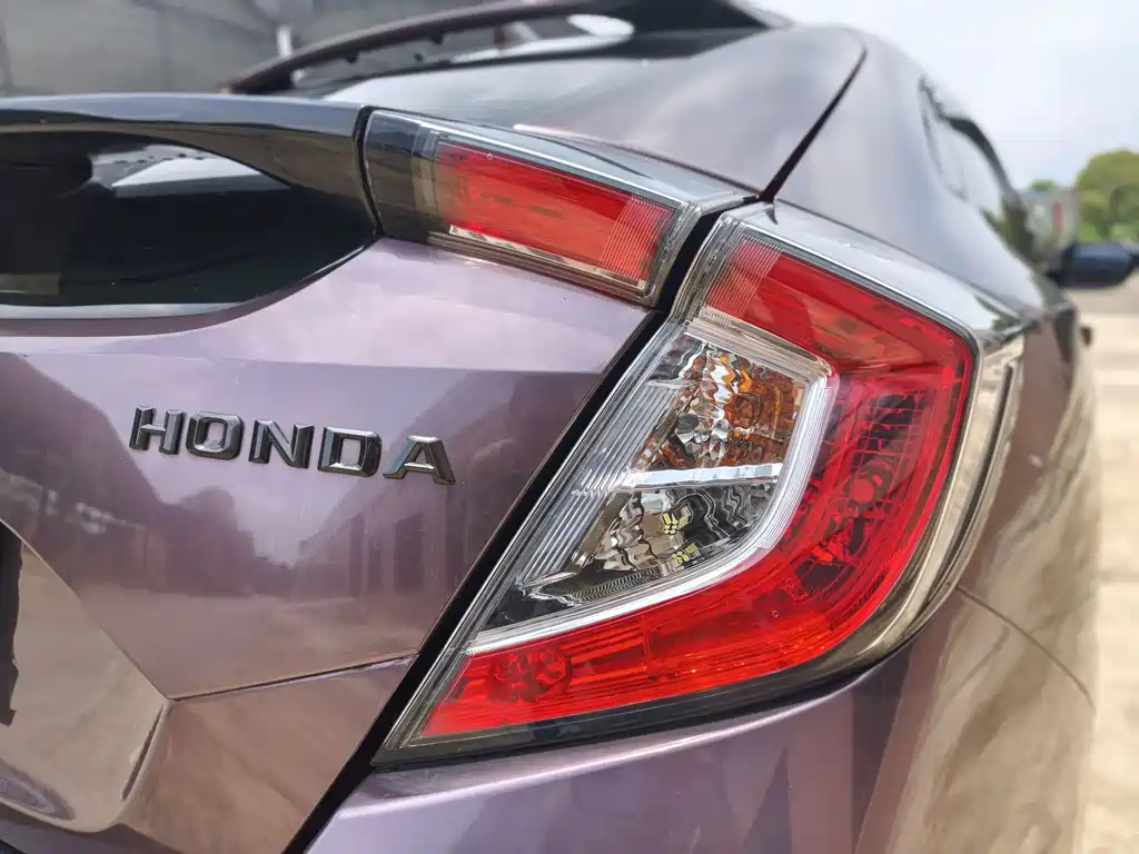 Honda Civic 2020 — фото 18